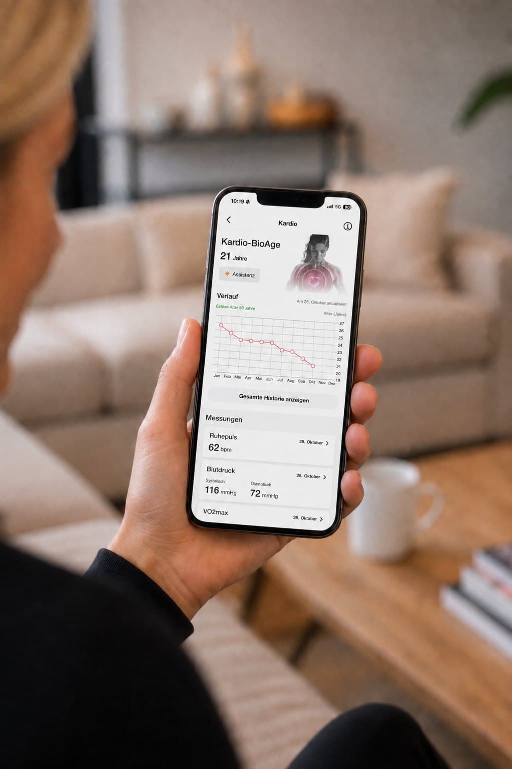 App-Ansicht mit dem Kardio-BioAge, Ruhepuls, Blutdruck und VO2max